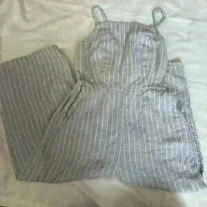 Old Navy women’s striped cropped jumper, size S with adjustable straps